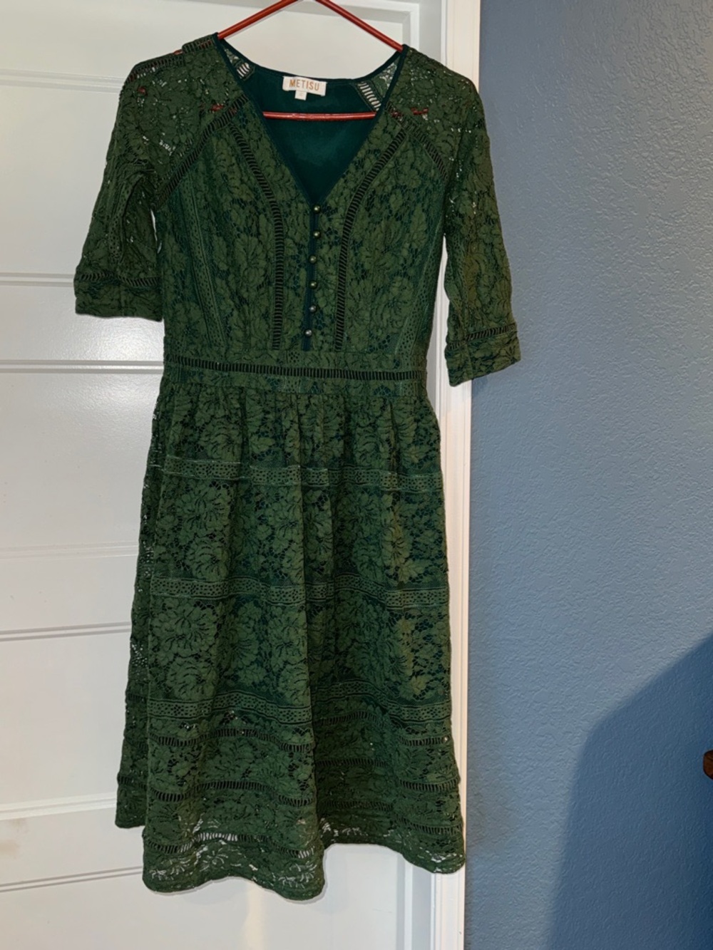 Vintage Style Forest Green Lace Midi Dress with 3/4 Sleeves